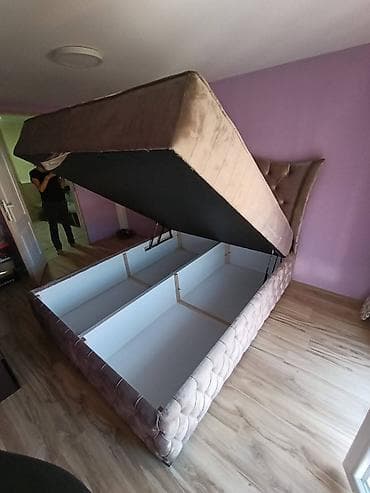 Novo u ponudi Francuski lezaj King 160x200 Visina uzglavlja: 130cm na lalafo.rs — 6 Novo u ponudi Francuski lezaj King 160x200 Visina uzglavlja: 130cm — 6