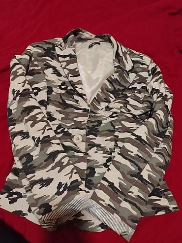 Prelep maskirni sako. S velicina na lalafo.rs Prelep maskirni sako. S velicina