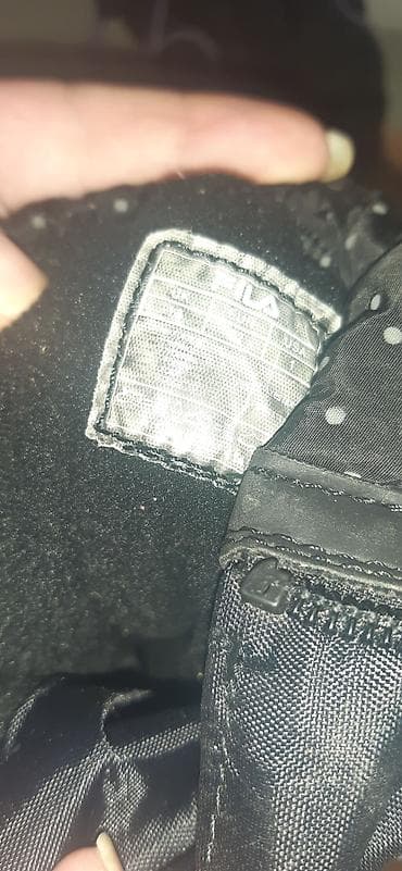 Fila cizmice veoma tople ne propustaju vodu. kao nove bez ostecenja at lalafo.rs — 3 Fila cizmice veoma tople ne propustaju vodu. kao nove bez ostecenja — 3