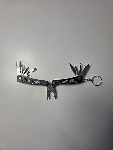 Multifunkcionalni alat - privezak na lalafo.rs — 3 Multifunkcionalni alat - privezak — 3