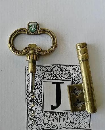 Antiques: Vtg Steiermark masivni mesing veliki otvarač MANASTIRS KLJUČ. Extra at lalafo.rs — 2 Antiques: Vtg Steiermark masivni mesing veliki otvarač MANASTIRS KLJUČ. Extra — 2