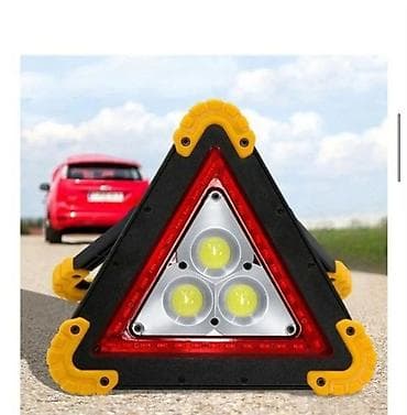 LED signalni trougao za vozila - Multifunkcionalni sigurnosni trougao na lalafo.rs LED signalni trougao za vozila - Multifunkcionalni sigurnosni trougao