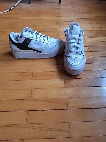 Adidas original patike broj 40 26 cm gaziste Malo korišćene Dobro at lalafo.rs — 3 Adidas original patike broj 40 26 cm gaziste Malo korišćene Dobro — 3