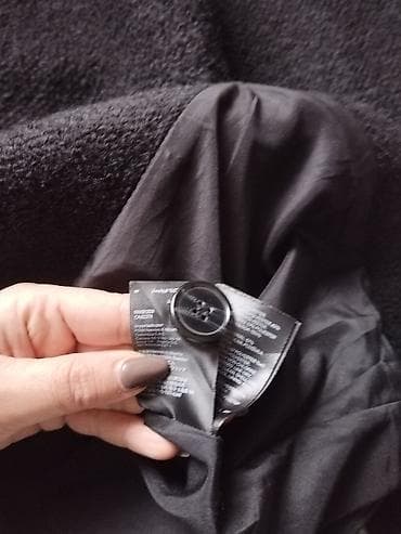 zenske original guess: H&M kaput u velicini S oversized, crne boje, sadrži vunu. Model na lalafo.rs — 3 zenske original guess: H&M kaput u velicini S oversized, crne boje, sadrži vunu. Model — 3