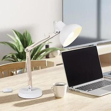 Stona radna lampa sa podesivim krakom i metalnim abažurom - Dizajn na lalafo.rs Stona radna lampa sa podesivim krakom i metalnim abažurom - Dizajn