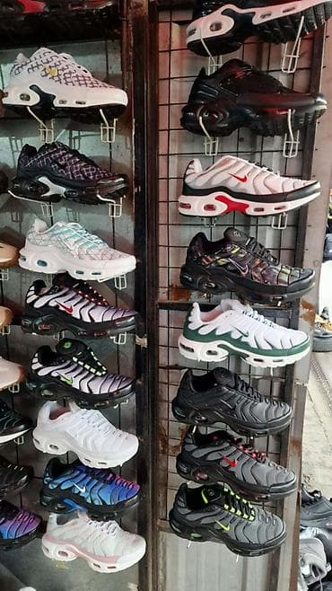 Patike – razni modeli inspirisani Nike Air Max TN/Plus stilom - at lalafo.rs — 2 Patike – razni modeli inspirisani Nike Air Max TN/Plus stilom - — 2