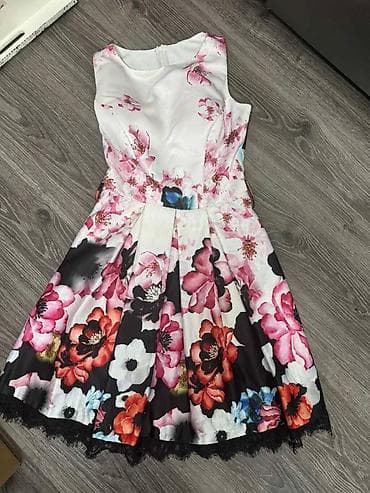 Women's Clothing: Prelepa haljinica. Iako je naznačena veličina 38, poluobim struka je at lalafo.rs — 1 Women's Clothing: Prelepa haljinica. Iako je naznačena veličina 38, poluobim struka je — 1