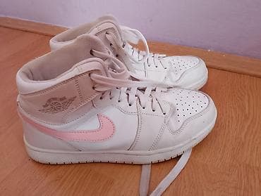 NIKE 38
kao nove duboke patike na lalafo.rs — 1 NIKE 38
kao nove duboke patike — 1