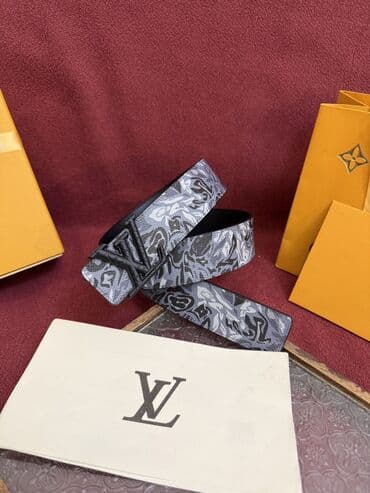 Muški, Louis Vuitton, Materijal: Koža na lalafo.rs Muški, Louis Vuitton, Materijal: Koža