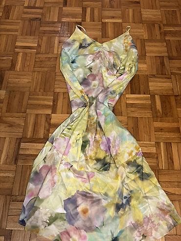 dve suknje po: Ženska garderoba – set haljina i suknja sa bluzom Napomena: - Boje at lalafo.rs — 2 dve suknje po: Ženska garderoba – set haljina i suknja sa bluzom Napomena: - Boje — 2