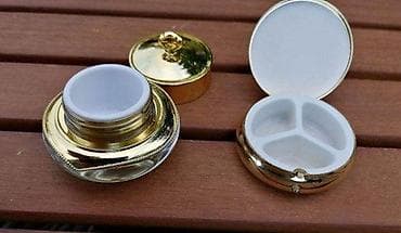 dve suknje po: Dve vintage Burmutice Tabletnice - PERFEKTNE. Dve prekrasne kao NOVE at lalafo.rs — 4 dve suknje po: Dve vintage Burmutice Tabletnice - PERFEKTNE. Dve prekrasne kao NOVE — 4