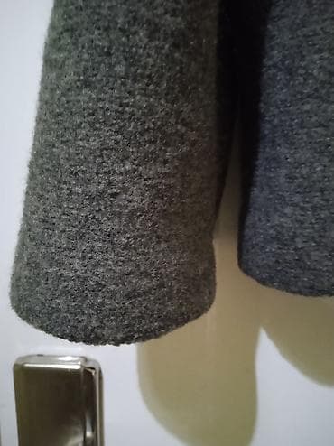 Visokokvalitetan i skupocen nemački vintage džemper od čiste vune na lalafo.rs — 4 Visokokvalitetan i skupocen nemački vintage džemper od čiste vune — 4