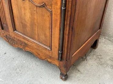 Antique Dressers: Stilska komoda iz 19. veka 🏛️✨ Autentičan komad iz 19. veka, u at lalafo.rs — 8 Antique Dressers: Stilska komoda iz 19. veka 🏛️✨ Autentičan komad iz 19. veka, u — 8