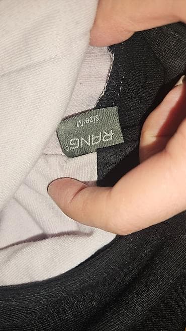 Women's Sweatshirts: Rang duks u veličini M. Kraći model, kombinacija bledo roze sa crnim at lalafo.rs — 2 Women's Sweatshirts: Rang duks u veličini M. Kraći model, kombinacija bledo roze sa crnim — 2