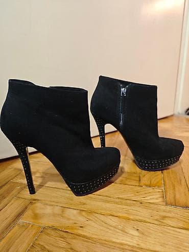 Crne ženske ankle čizme na visoku potpeticu. - Model: antilop/velur na lalafo.rs — 6 Crne ženske ankle čizme na visoku potpeticu. - Model: antilop/velur — 6