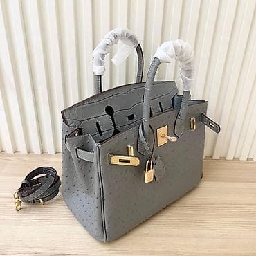 Siva ženska torba sa ručkama i odvojivim dugim kaišem. Model sa na lalafo.rs — 6 Siva ženska torba sa ručkama i odvojivim dugim kaišem. Model sa — 6