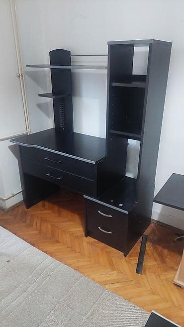 Radni sto sa gornjom policom i bočnim ormarićem - Materijal na lalafo.rs Radni sto sa gornjom policom i bočnim ormarićem - Materijal