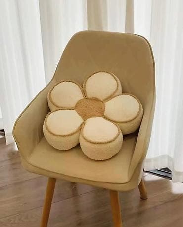 🌸 Dekorativni jastuk u obliku cveta – 50 x 50 cm 🌸 850 rsd 🔥 Unesite na lalafo.rs — 4 🌸 Dekorativni jastuk u obliku cveta – 50 x 50 cm 🌸 850 rsd 🔥 Unesite — 4