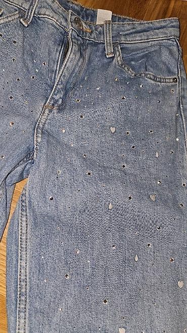 Farmerke sa sitnim šljokicama. Široke nogavice. Veličina 152 na lalafo.rs — 5 Farmerke sa sitnim šljokicama. Široke nogavice. Veličina 152 — 5