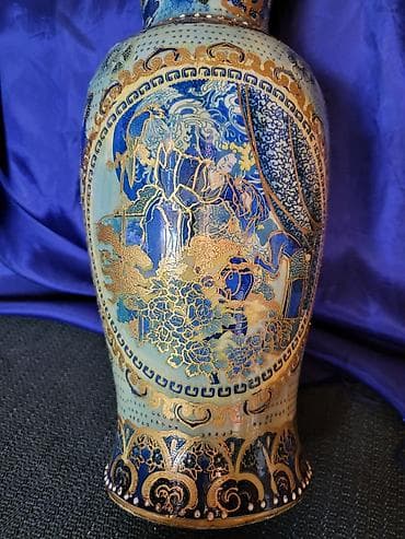 Other: Porcelanska kineska vaza iz 70ih. Kineska vaza rucno,reljefno at lalafo.rs — 7 Other: Porcelanska kineska vaza iz 70ih. Kineska vaza rucno,reljefno — 7