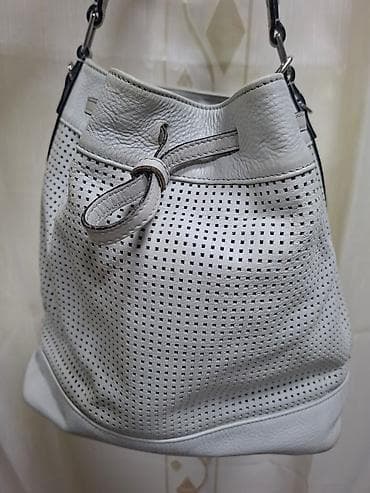 Ženska torba – bucket/hobo model - Materijal: meka prirodna koža - na lalafo.rs — 2 Ženska torba – bucket/hobo model - Materijal: meka prirodna koža - — 2