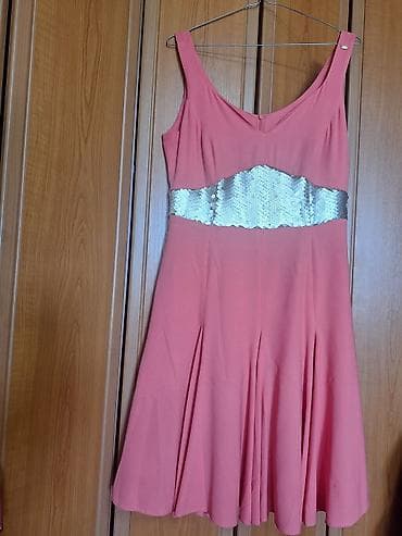 Haljina AMC prelepa, elegantna svecana, ukrasena zlatkastim, br. L na lalafo.rs Haljina AMC prelepa, elegantna svecana, ukrasena zlatkastim, br. L