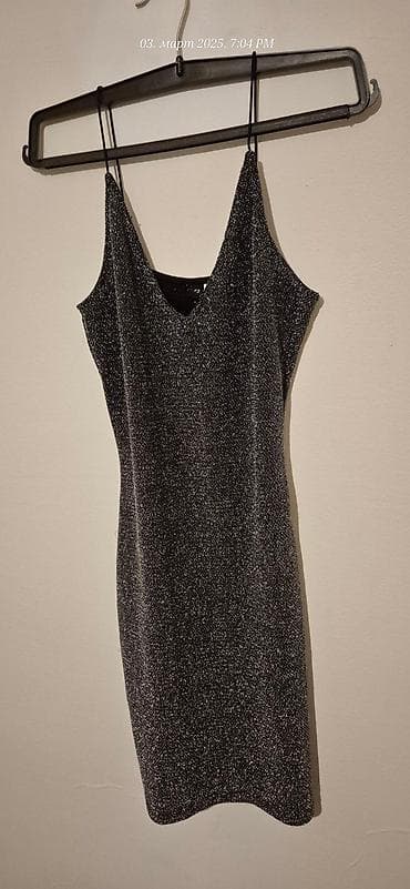 Gotički top i bralet – set 1) Crni crop top sa tankim bretelama - at lalafo.rs — 8 Gotički top i bralet – set 1) Crni crop top sa tankim bretelama - — 8