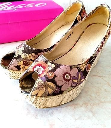 bermude teksas br: Cvetne sandale polovne ali očuvane. Br 37 na lalafo.rs — 4 bermude teksas br: Cvetne sandale polovne ali očuvane. Br 37 — 4