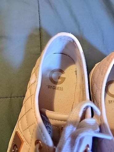 Guess patike iz Amerike broj 40 dužina 25.5cm na lalafo.rs — 7 Guess patike iz Amerike broj 40 dužina 25.5cm — 7