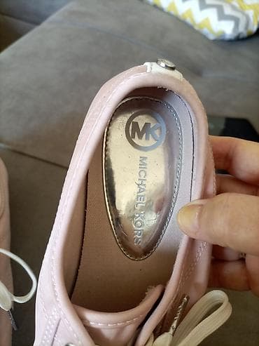 Patike u odličnom stanju br 38,ug24 na lalafo.rs — 2 Patike u odličnom stanju br 38,ug24 — 2