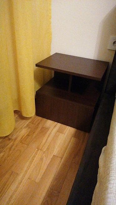 Noćni Ormarić 12 Materijal: Noćni ormarić izrađen je od univera na lalafo.rs — 2 Noćni Ormarić 12 Materijal: Noćni ormarić izrađen je od univera — 2