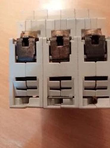 SIEMENS TROSTRUKI OSIGURAČ 5 SN3 G 6A | SIEMENS trostruki osigurač 5 na lalafo.rs SIEMENS TROSTRUKI OSIGURAČ 5 SN3 G 6A | SIEMENS trostruki osigurač 5