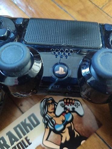 Original Dualshock 4 za Sony Playstation 4 konzole - 500 Million na lalafo.rs — 3 Original Dualshock 4 za Sony Playstation 4 konzole - 500 Million — 3