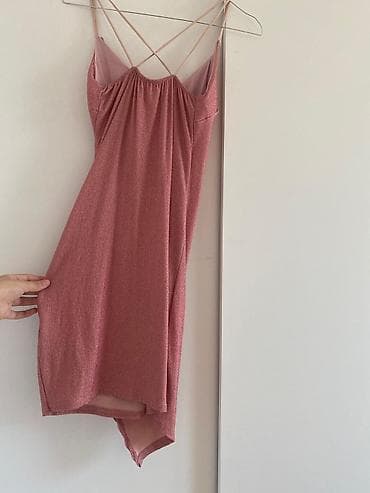 Ženska mini haljina sa tankim bretelama, dostupna u više boja: - crna na lalafo.rs — 5 Ženska mini haljina sa tankim bretelama, dostupna u više boja: - crna — 5