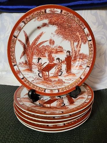 Japanski desertni tanjiri,reljefni rad iz 70ih.god. Porcelanski na lalafo.rs Japanski desertni tanjiri,reljefni rad iz 70ih.god. Porcelanski