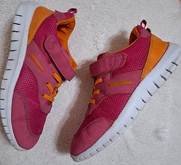 Peperts patike za devojčice Veličina 37 ug 23 cm za svaki dan mekane na lalafo.rs — 2 Peperts patike za devojčice Veličina 37 ug 23 cm za svaki dan mekane — 2