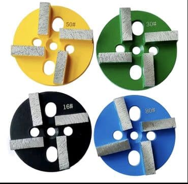 Diamantni segmentni alati za brušenje betona – set ploča različitih na lalafo.rs Diamantni segmentni alati za brušenje betona – set ploča različitih