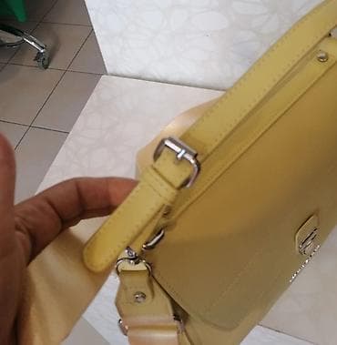 Marina galanti nova firmirana Tašna
Prelepa na lalafo.rs — 6 Marina galanti nova firmirana Tašna
Prelepa — 6