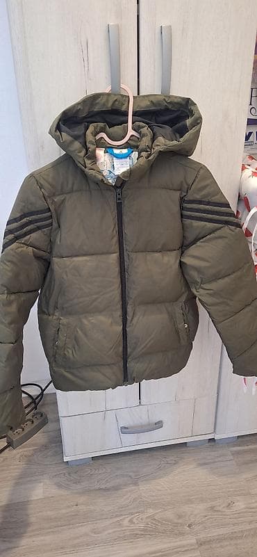 Adidas original jakna, vel.9-10, 140, bez ostecenja, perijana na lalafo.rs — 1 Adidas original jakna, vel.9-10, 140, bez ostecenja, perijana — 1