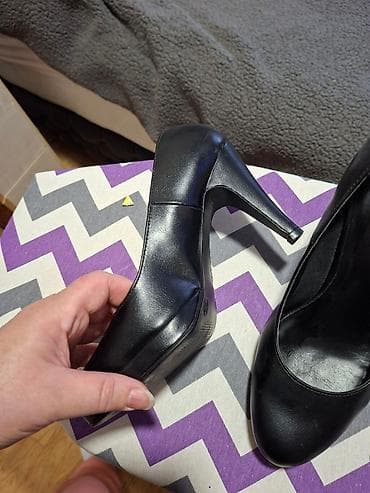 Crne salonke Graceland - Klasican model sa zaobljenim vrhom - na lalafo.rs — 3 Crne salonke Graceland - Klasican model sa zaobljenim vrhom - — 3