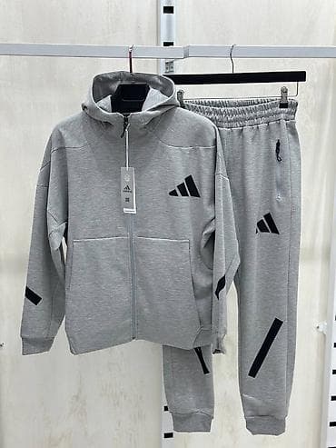 Muške trenerke M,L,XL,XXL veličine 4500 din na lalafo.rs Muške trenerke M,L,XL,XXL veličine 4500 din