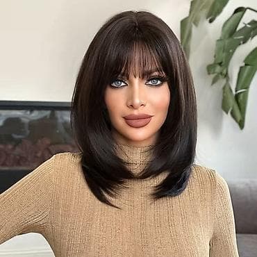 Perika sa šiškama – srednja dužina, prirodan izgled Gs - Stil: ravna na lalafo.rs Perika sa šiškama – srednja dužina, prirodan izgled Gs - Stil: ravna