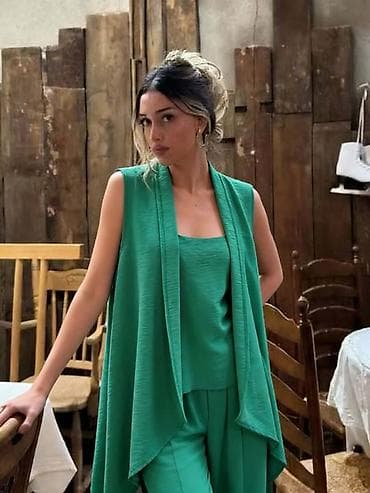 Overalls: Komplet 3 u 1
Cena 2600
Uni vel.
V20 at lalafo.rs — 1 Overalls: Komplet 3 u 1
Cena 2600
Uni vel.
V20 — 1