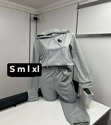 Sweatsuit Sets: 3000 din
OR💥 at lalafo.rs — 3 Sweatsuit Sets: 3000 din
OR💥 — 3