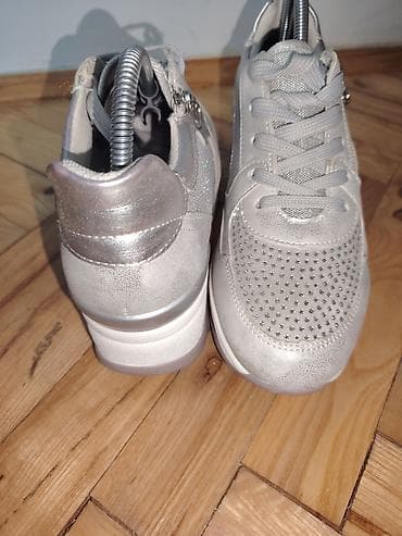 Ženske patike/cipele na platformu – srebrne - Brend: Flora RRR’s na lalafo.rs — 4 Ženske patike/cipele na platformu – srebrne - Brend: Flora RRR’s — 4