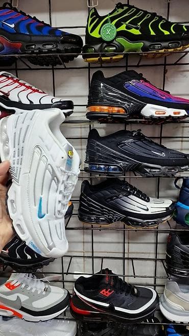 Trainers: 03. patike orginal sa kutijom 41 do 46 5599 din🌸🌸 at lalafo.rs — 6 Trainers: 03. patike orginal sa kutijom 41 do 46 5599 din🌸🌸 — 6