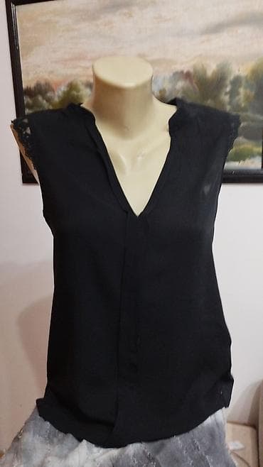 Springfield majica bez rukava, jednom obučena. Pogledajte i ostale na lalafo.rs — 4 Springfield majica bez rukava, jednom obučena. Pogledajte i ostale — 4