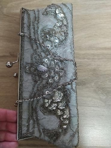 Prodajem novu malu svečanu torbicu,izuzetno elegantna at lalafo.rs — 2 Prodajem novu malu svečanu torbicu,izuzetno elegantna — 2