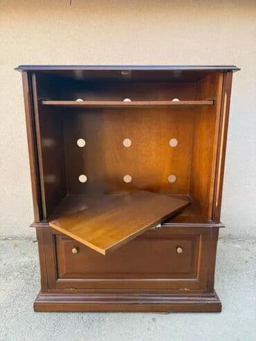 Antique Dressers: Stilska komoda / bar za piće - ODLIČNO OČUVANO - MOGUĆ PREVOZ U at lalafo.rs — 5 Antique Dressers: Stilska komoda / bar za piće - ODLIČNO OČUVANO - MOGUĆ PREVOZ U — 5