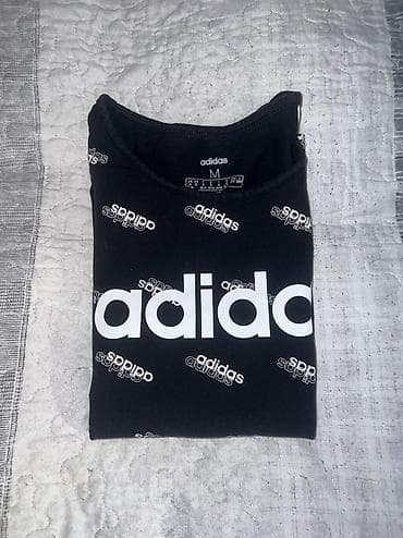ADIDAS majica crop vel.M Mada je po meni S jer ćerka i ja nosimo samo na lalafo.rs — 4 ADIDAS majica crop vel.M Mada je po meni S jer ćerka i ja nosimo samo — 4
